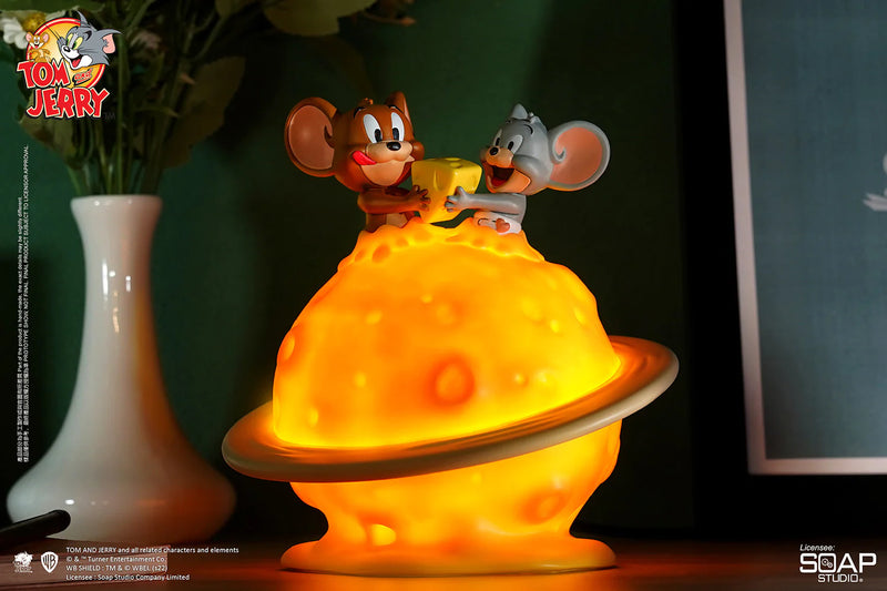 Soap Studio Tom and Jerry - Jerry and Tuffy Cheese Planet USB Night Light
