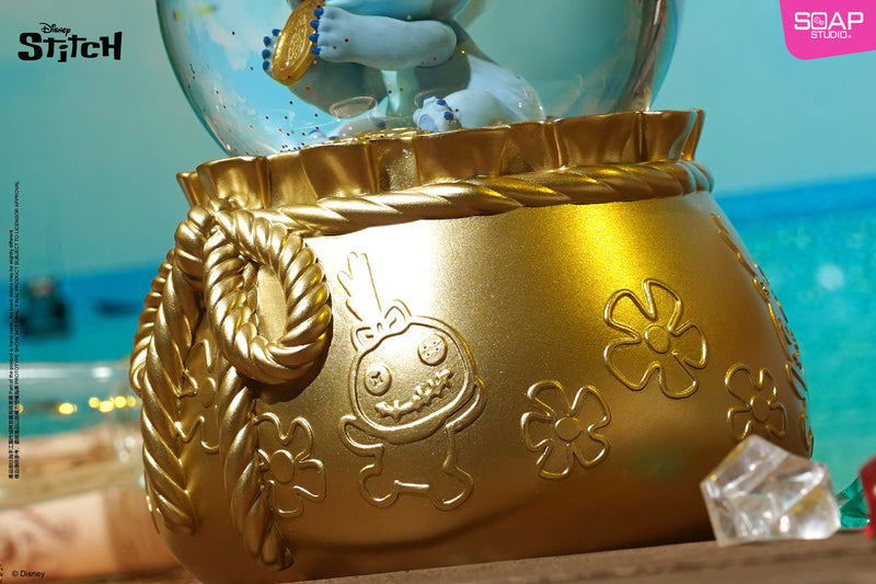 Soap Studio - Disney Stitch Coin Treasure Hunt Party Snow Globe